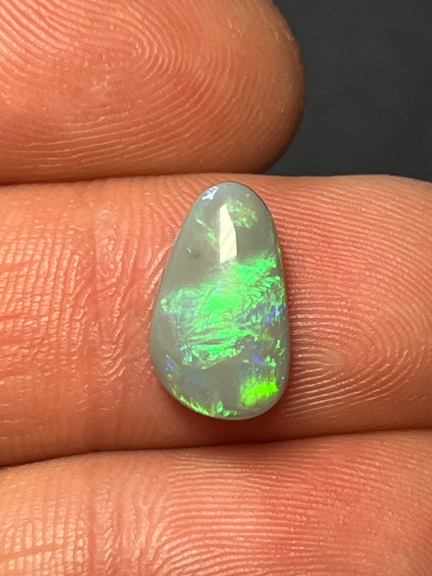 Lightning Ridge 3ct freeform picture stone blue and green broad flashes