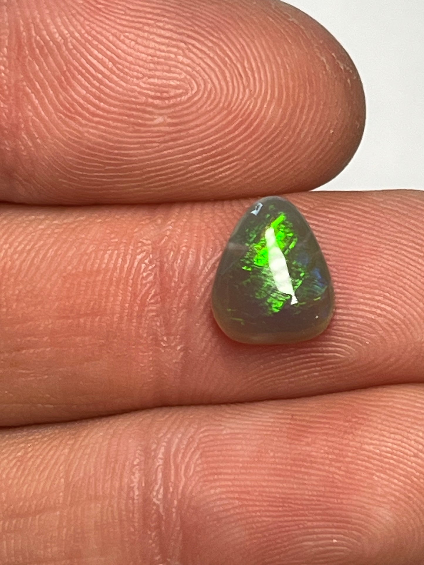 Lightning Ridge 2.4ct dark green crushed with fern pattern